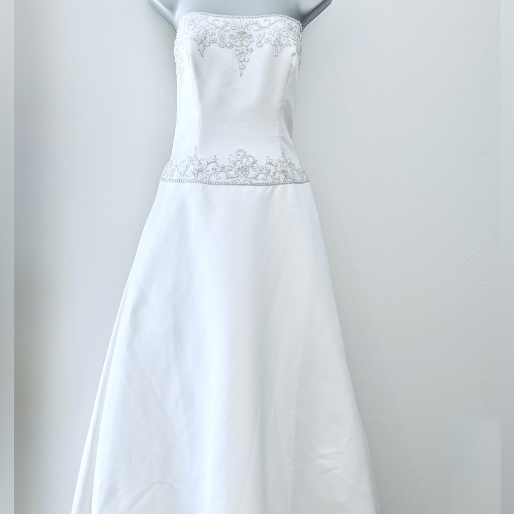 Timeless and Elegant Ivory Strapless Dress with Silver Embroidery